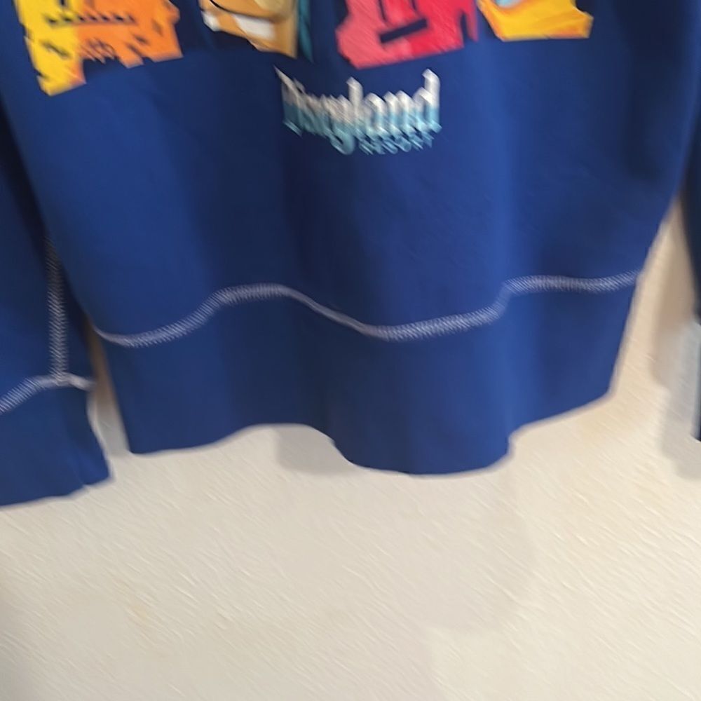 Official Disneyland Bright Blue 2020 Hoodie Sweatshirt With Kangaroo Pocket S - Picture 7 of 10